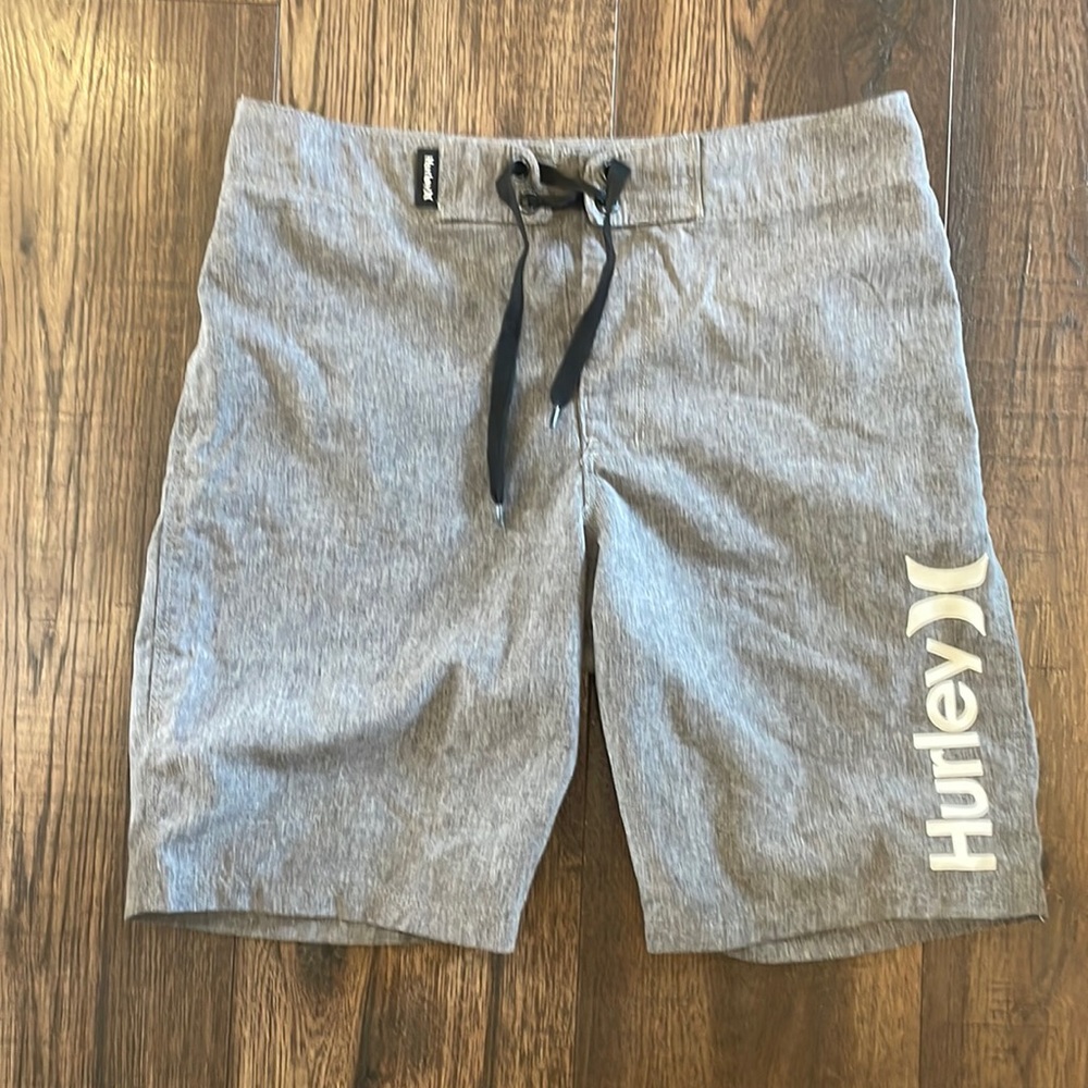 Boys Hurley size 8 swim trunks grey.